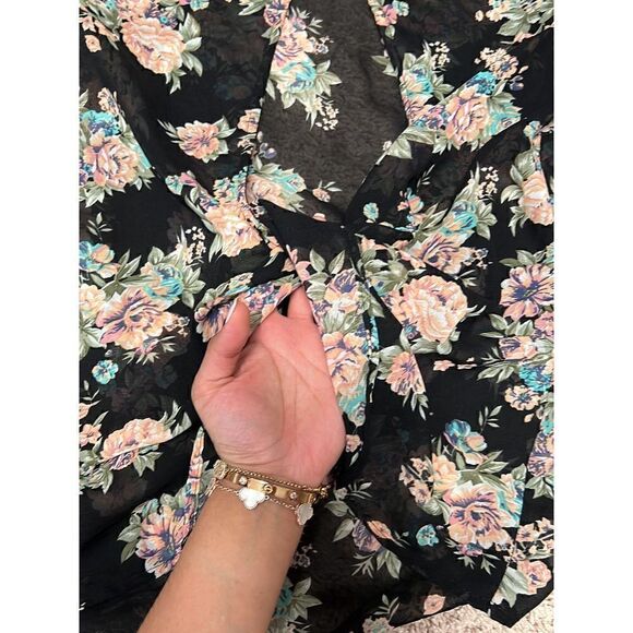 Truth NYC floral blouse knot-back see-through size M - Picture 3 of 4